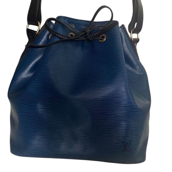 Louis Vuitton Epi Noe Blue with Black Trim Leather PM Bucket Shoulder Bag A20922 - Picture 2 of 14
